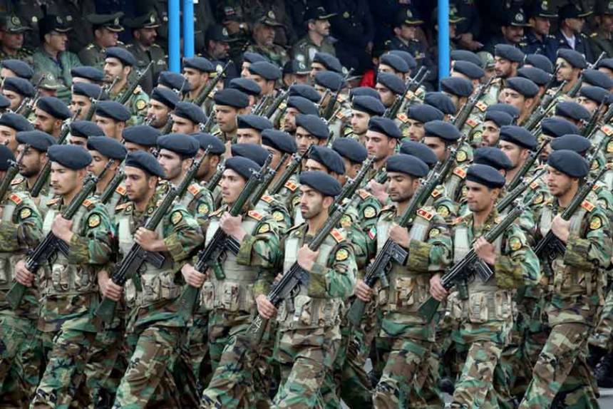 Iran: Pod oružjem preko 500.000 ljudi