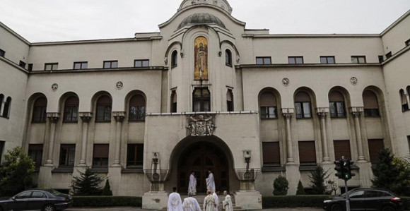 Sinod SPC poziva da se preispita sporni zakon u CG