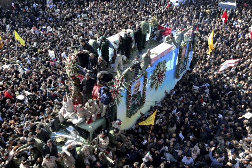 Одложена сахрана убијеног генерала Сулејманија