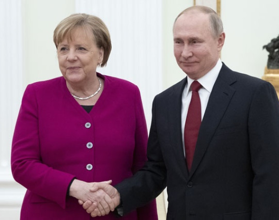 Evo o čemu su pričali Putin i Merkelova