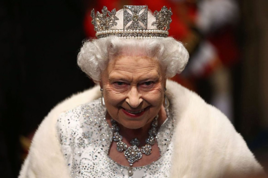 Kraljica Elizabet pristala je na "period tranzicije"