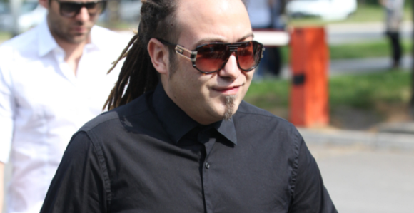 Rasta tražio skupoceni Mercedes za džabe a vlasnica ga odbila!