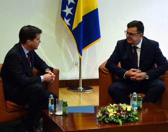 Nelson razgovarao sa Tegeltijom o situaciji u BiH