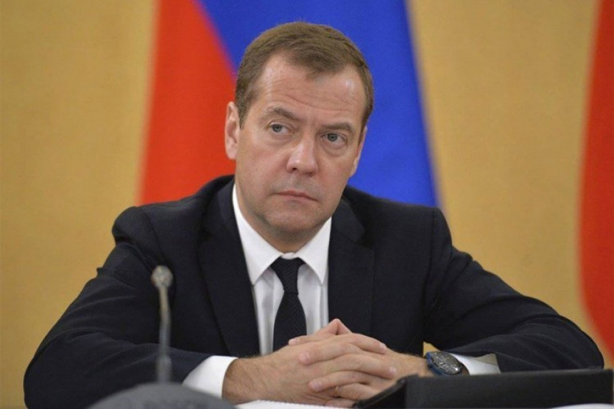 Medvedev podnio ostavku na mjesto premijera Rusije