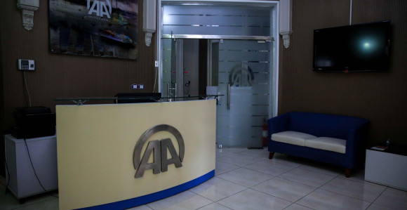 Policija upala u ured agencije Anadolija u Kairu