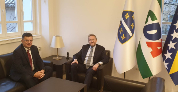 SNSD neće Božovića,cijela igra u rukama SDA!
