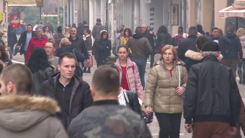 Problemi se gomilaju, vlast bez rješenja