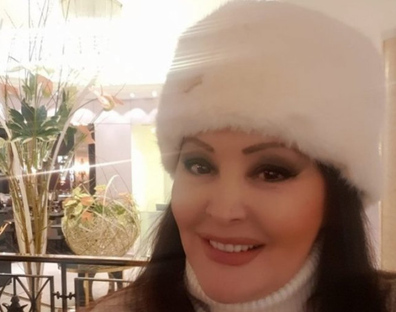 Sve u zlatu: Dragana Mirković proslavila 52. rođendan!