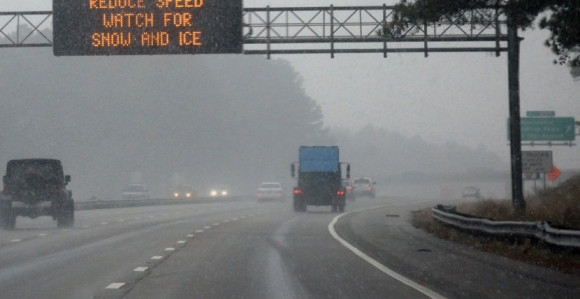 У САД ће умјесто сољу путеве посипати ракијом