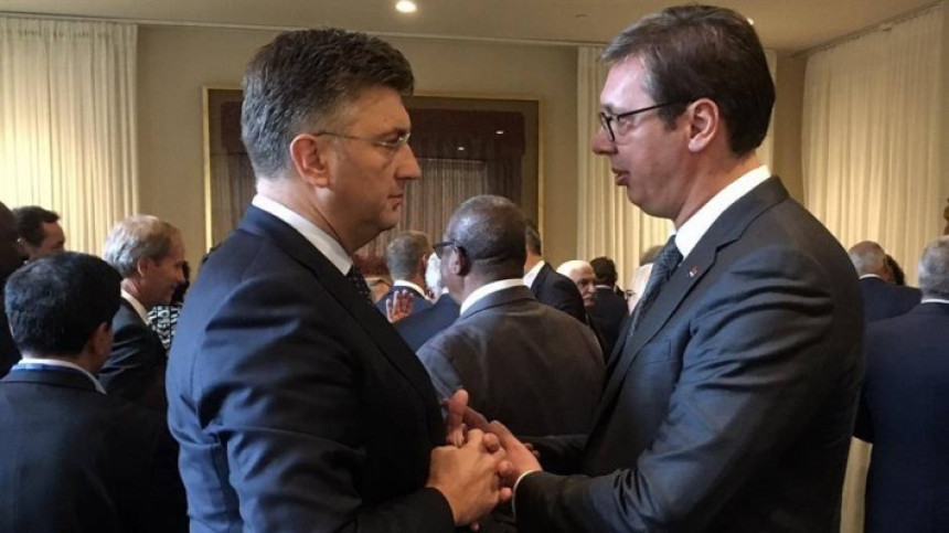 Vučić razgovarao sa Plenkovićem u Davosu