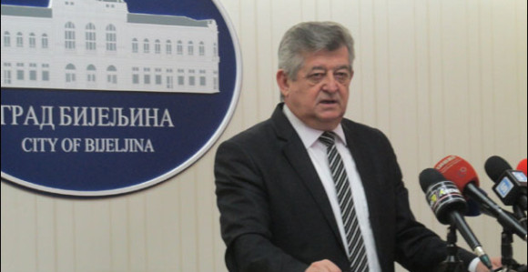 Zašto je Mićo Mićić sve više sumnjiv i nervozan?
