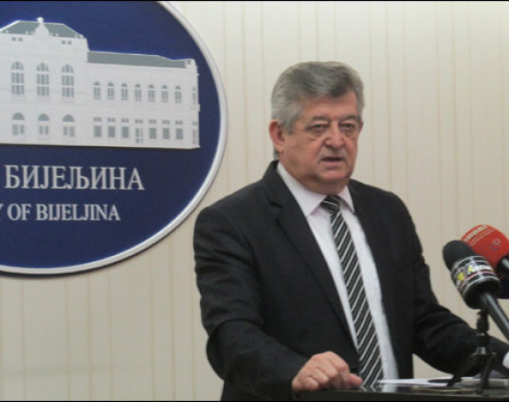 Zašto je Mićo Mićić sve više sumnjiv i nervozan?