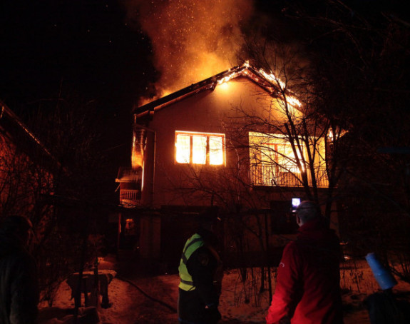 Veliki požar na porodičnoj kući, stradala žena