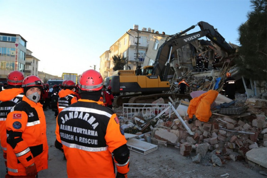 У земљотресу у Турској погинуло 20 особа