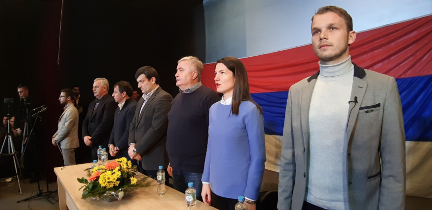 Skup opozicije u Bratuncu: Ovo je politika pobjede, a njihova je politika poraza (VIDEO)