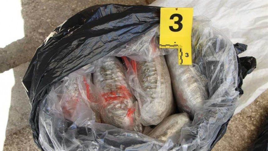 U Gornjem Vakufu u preduzeću nađeno 400 kg droge