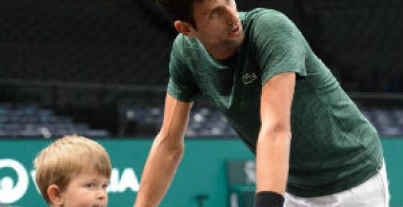 Stefan teniser? Mama kaže da je još rano...