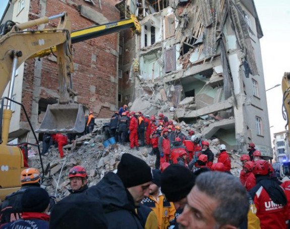 Расте број жртава у земљотресу у Турској
