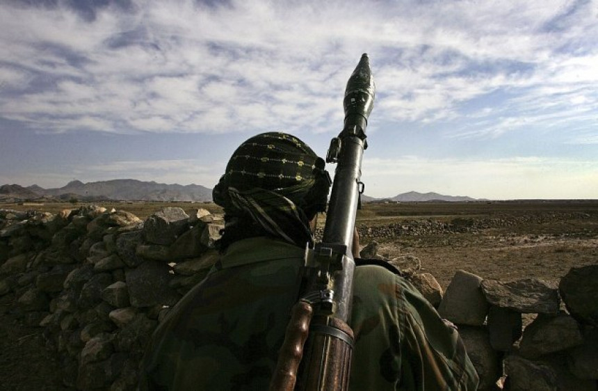 Талибани оборили авион: Убијени агенти ЦИА?