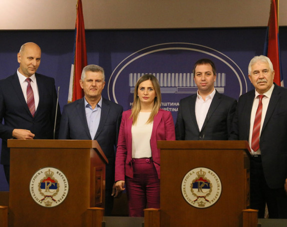 Samo što su se razišli traže svoj dio plijena