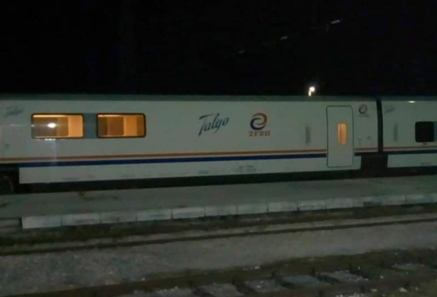 Talgo voz iskočio iz šina, nema povrijeđenih