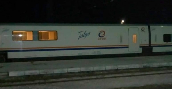 Talgo voz iskočio iz šina, nema povrijeđenih
