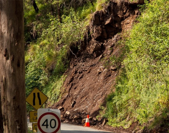Kraljevo: Klizište odsjeklo oko 300 ljudi od svijeta