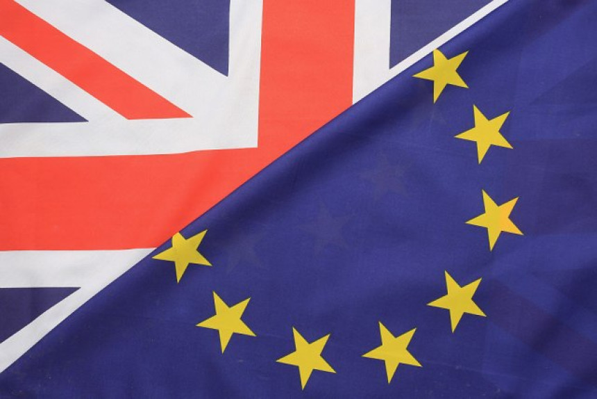 Британци пале заставу Европске уније