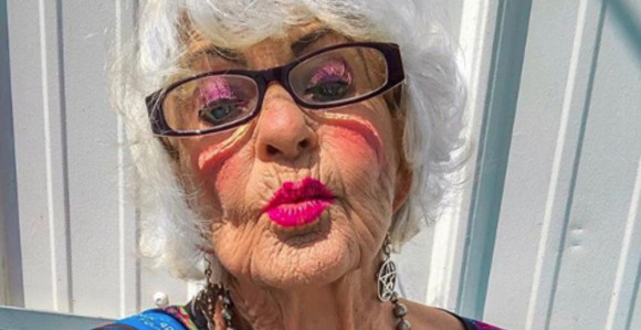 Ima 92 godine i 3 miliona pratilaca na Instagramu!