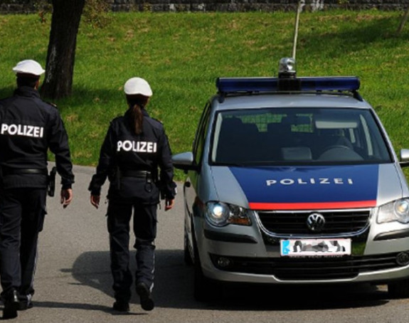 Direktor policije smijenjen, šetao u bademantilu