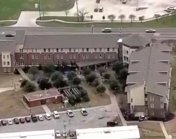 САД: Убијено двоје људи у пуцњави на универзитету