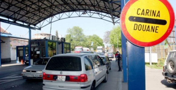 Cariniku godinu dana zatvora zbog uzimanja mita