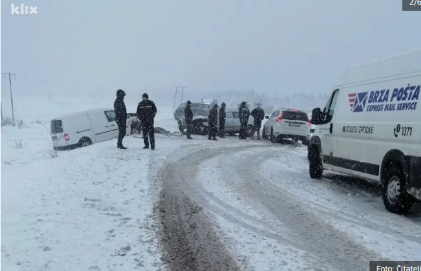 Тешка саобраћајна несрећа код Рогатице