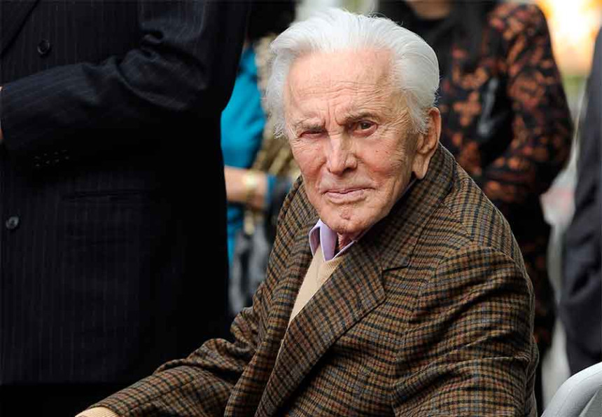 Preminuo čuveni glumac Kirk Daglas u 103. godini