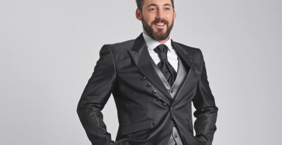 Petar izabrao svadbeno odelo, a evo bez čega ne može zamisliti svadbu!