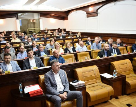 У Бањалуци од 31 одборника 17 је прелетача