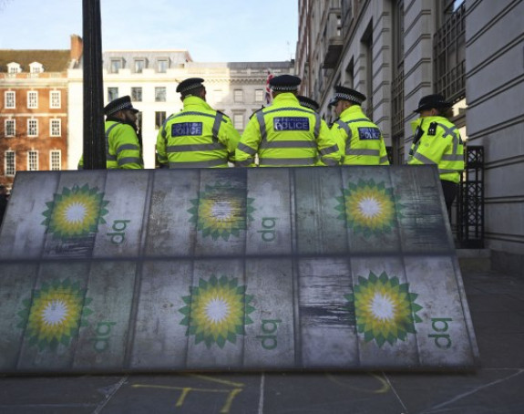 Насеље евакуисано након дојаве о сумњивом возилу