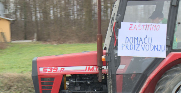 Protest duvanara u Semberiji zbog dodatnog PDV-a