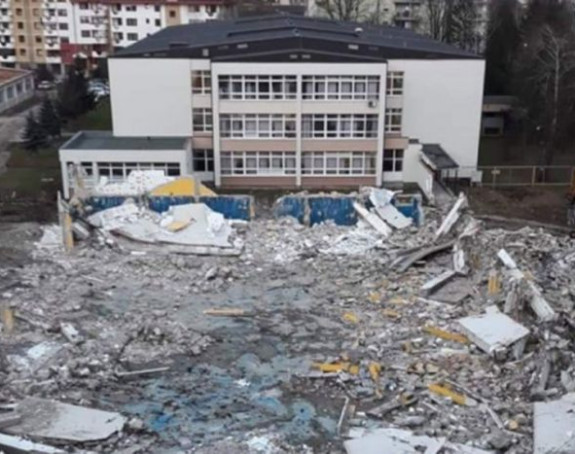 Jezive slike: Vlast u Doboju srušila sportsku dvoranu