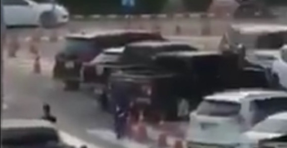 Masakr kod tržnog centra: Vojnik ubio više ljudi