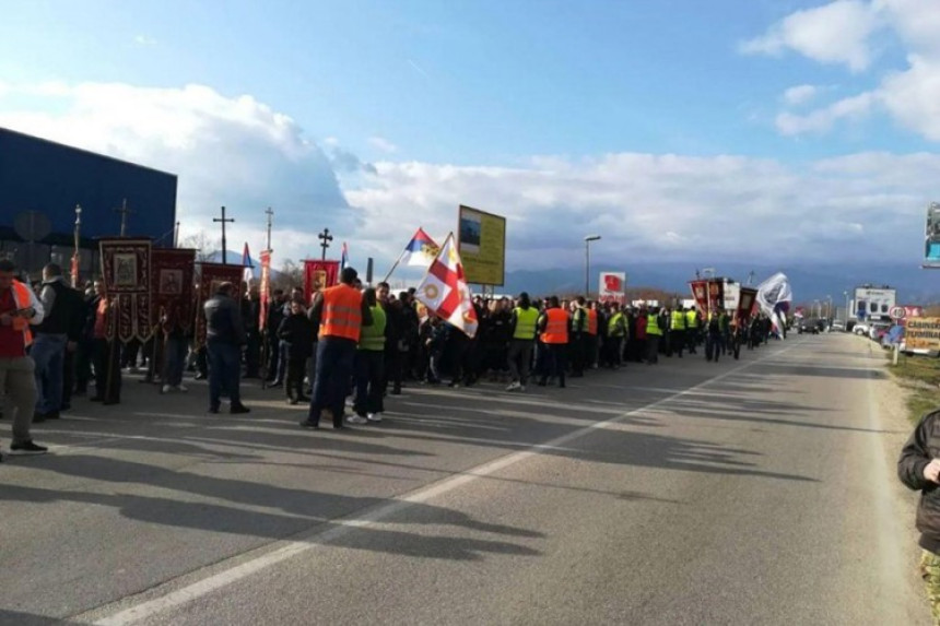 Crna Gora: Ustao sjever i jug u odbranu svetinja