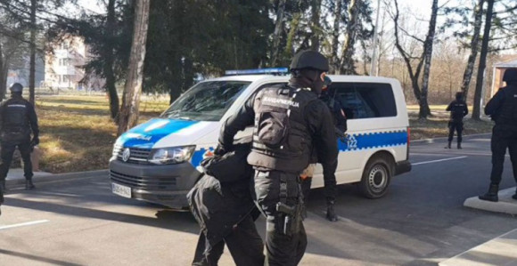 Predložen pritvor za pet uhapšenih u akciji "Kavez"