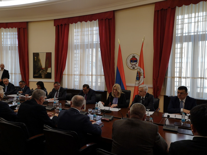 Predstavnici Republike Srpske obustavljaju rad u institucijama BiH