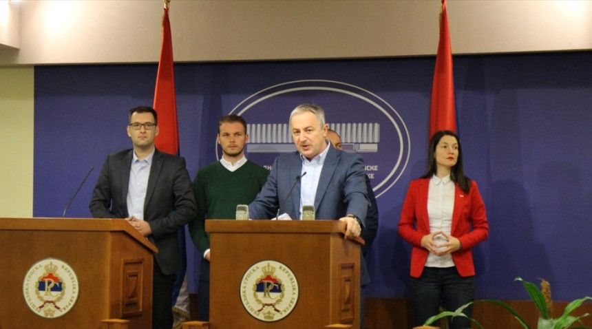 Obavezati srpske poslanike da ne glasaju veću stopu PDV-a