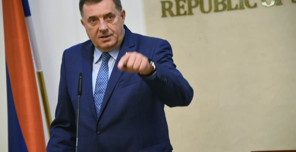 Dodik: Republika Srpska je na putu izlaska iz BiH
