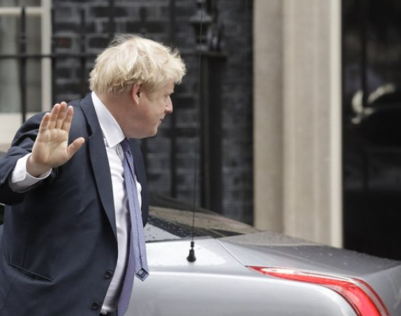 Шта се дешава у кабинету Бориса Џонсона?