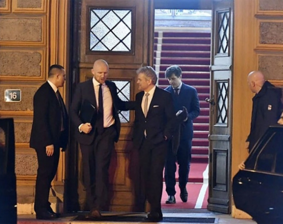 Vanredni sastanak: Ambasadori Kvinte bili na sastanku kod Dodika