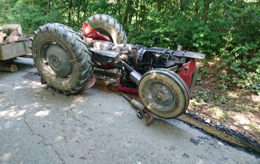 Traktor usmrtio jednog radnika, drugi povrijeđen