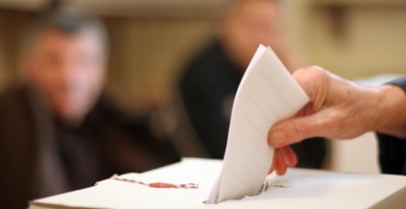 Obezbjeđivanje novca za izbore pod znakom pitanja