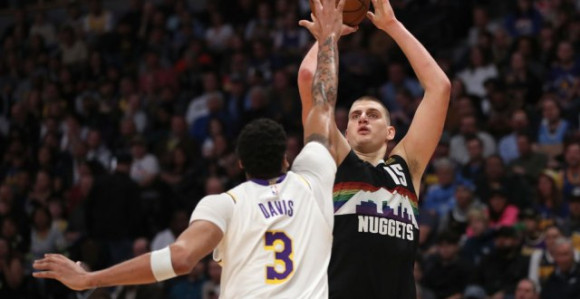 Jokić otkrio zašto šutira sa jedne noge i to desne?